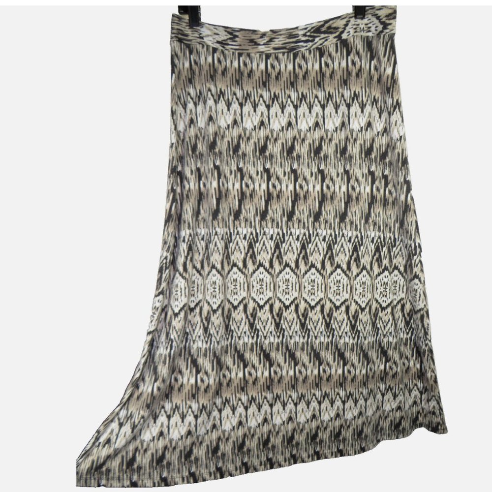 Dress Barn Women's Ikat Print Soft Stretchy Maxi Skirt Size Large Petite